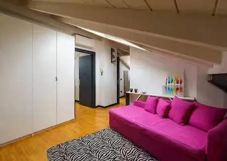N8 - Elegante Mansarda Vicino Al Centro 아파트 브레시아